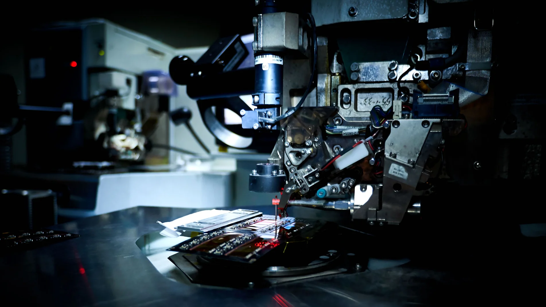 Vantastek OEM Electronic Machine Image Shopify Ecommerce Store Case Study