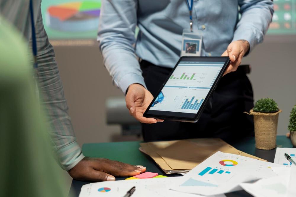 Shopify intelligence solutions Business Analysis